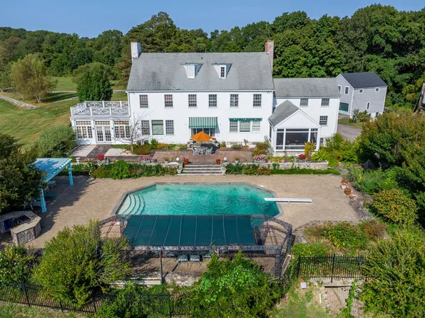 49 Great Ring Road, Newtown, CT 06482