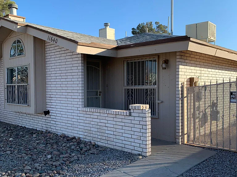 11640 Scott Simpson Dr — Photo 1
