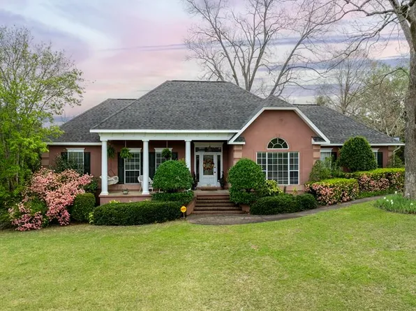 110 Leland Ct, Dothan, AL 36303