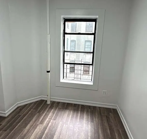 2654 Marion Ave — Photo 15