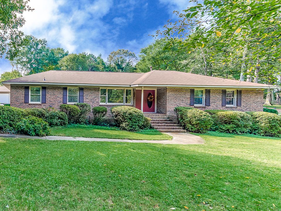 1st image of 3811 Windwood Cres