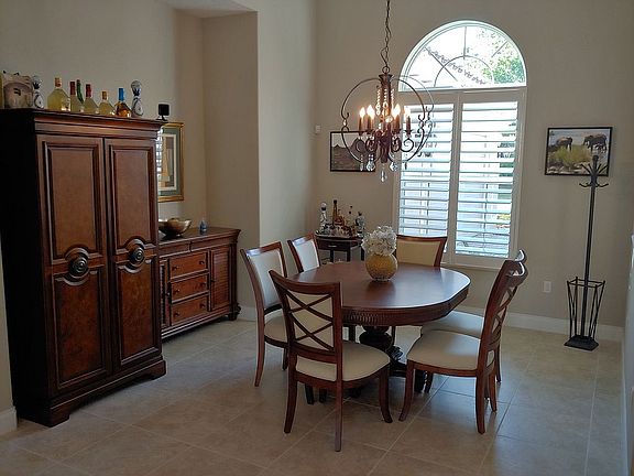 5th image of 14 Native Oak Ct