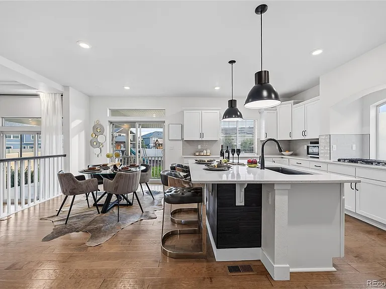 20750 E Beekman Pl — Photo 2