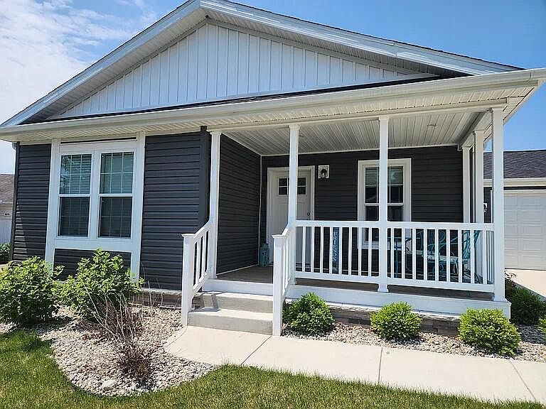 1st image of 5283 Beardsley Ct #11