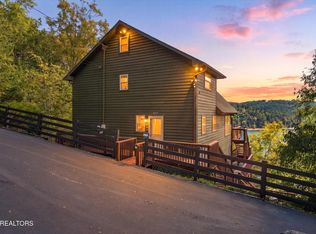 869 Flat Hollow Marina Rd, Speedwell, TN 37870