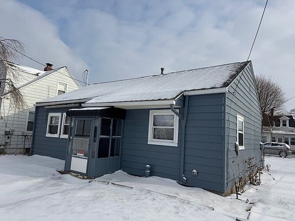 2nd image of 621 Elm Ct