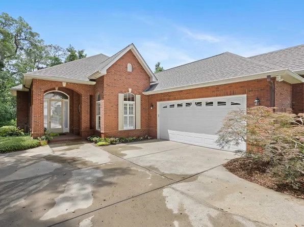 1489 Vieux Carre Dr, Tallahassee, FL 32308