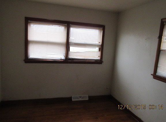3rd image of 14500 Leavitt Ave