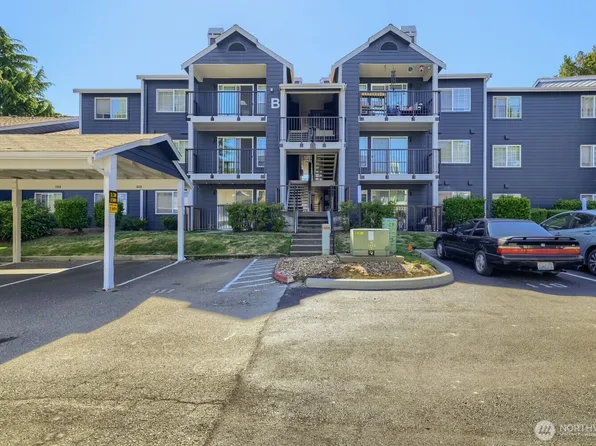 215 100th Street SW #B-204, Everett, WA 98204