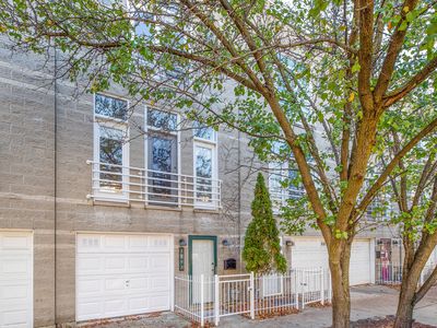 2203 W Ohio St, Chicago, IL, 60612