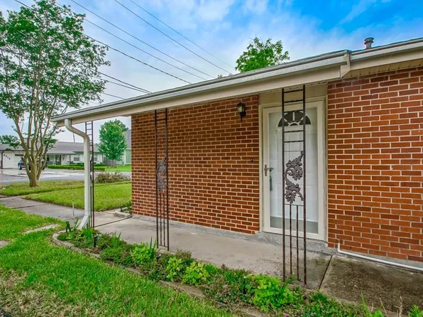 8209 Harris Ave, Harahan, LA 70123
