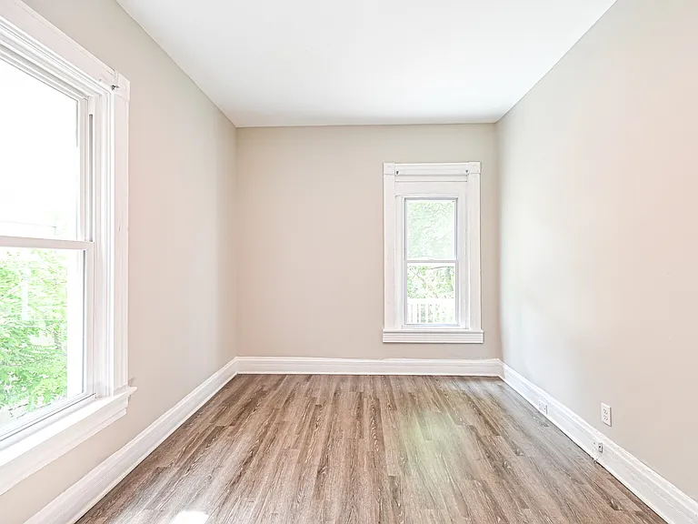 3131 Harvard Ave — Photo 12