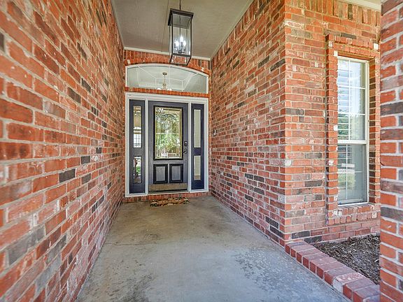 4th image of 7005 Ridgeboro Ct