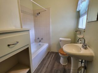 1819 11th St, Redding, CA 96001