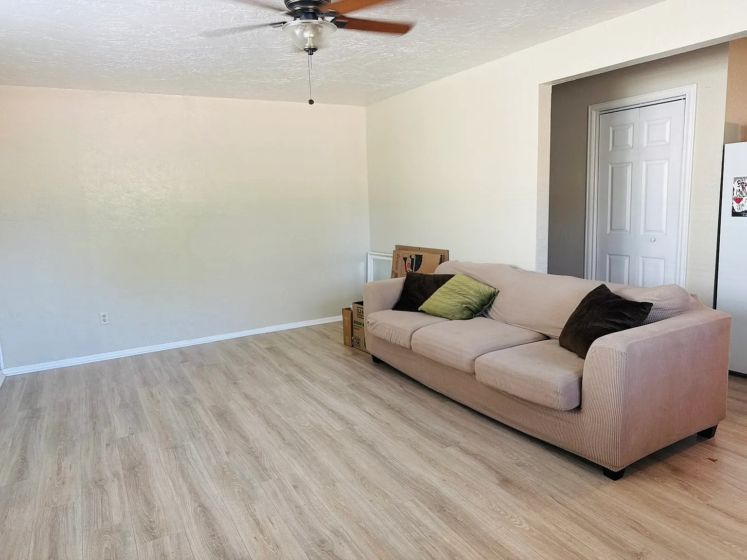 2 bed, 892 sqft, $1,600 — Photo 2