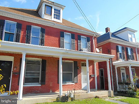 3rd image of 19 N Queen St