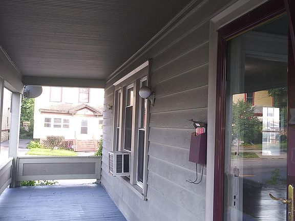 3rd image of 414 Garfield Ave #3