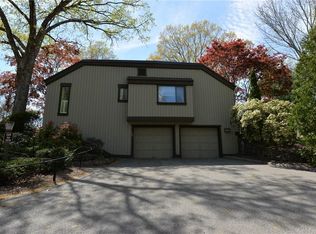 124 Heritage Vlg #F, Southbury, CT 06488