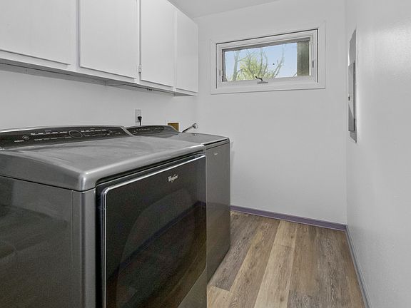 4th image of 247 Fox Trail Ct