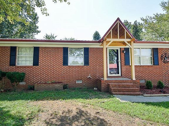 3rd image of 2745 Vance Dr NW