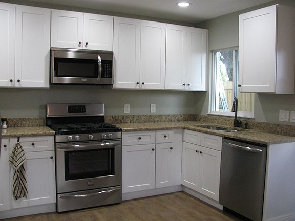 2nd image of 2020 Jewell Ave