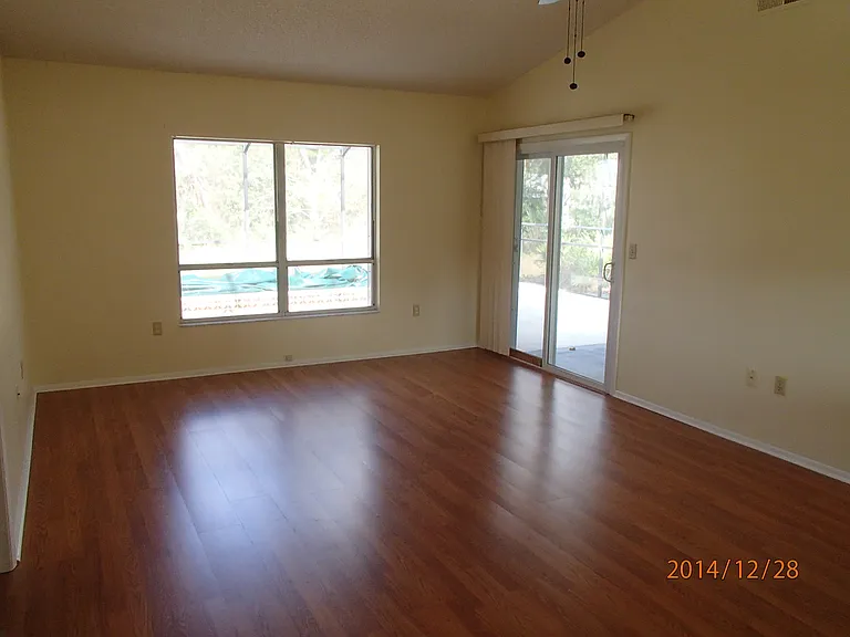 13455 White Plains St — Photo 3