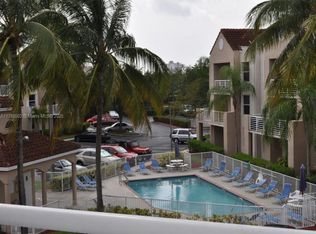 2731 Ocean Club Blvd APT 302, Hollywood, FL 33019