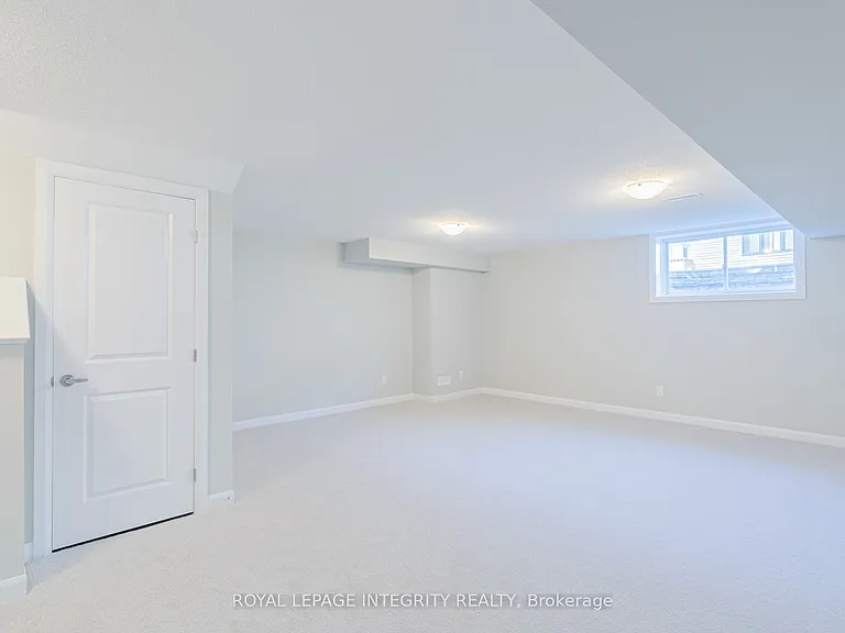 96 Osler St E — Photo 24