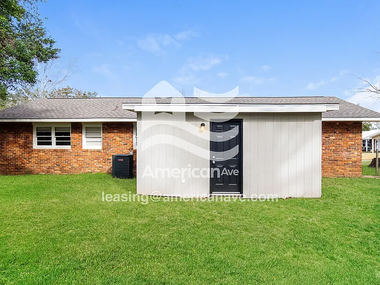 1678182_015_wm_-_rear_view_13484780.jpg