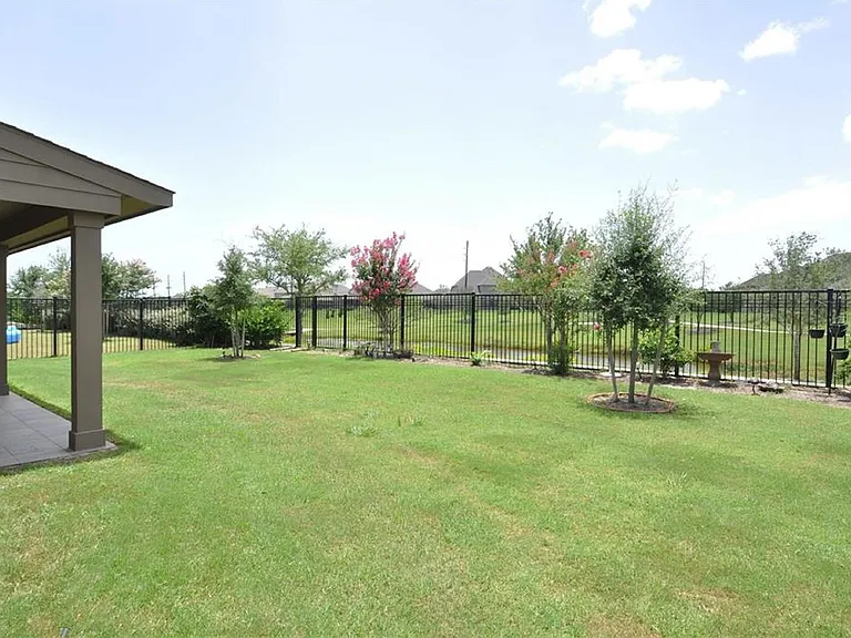11002 Glenrothers Dr — Photo 11