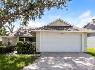 2024 Shadow Pine Dr, Brandon, FL 33511