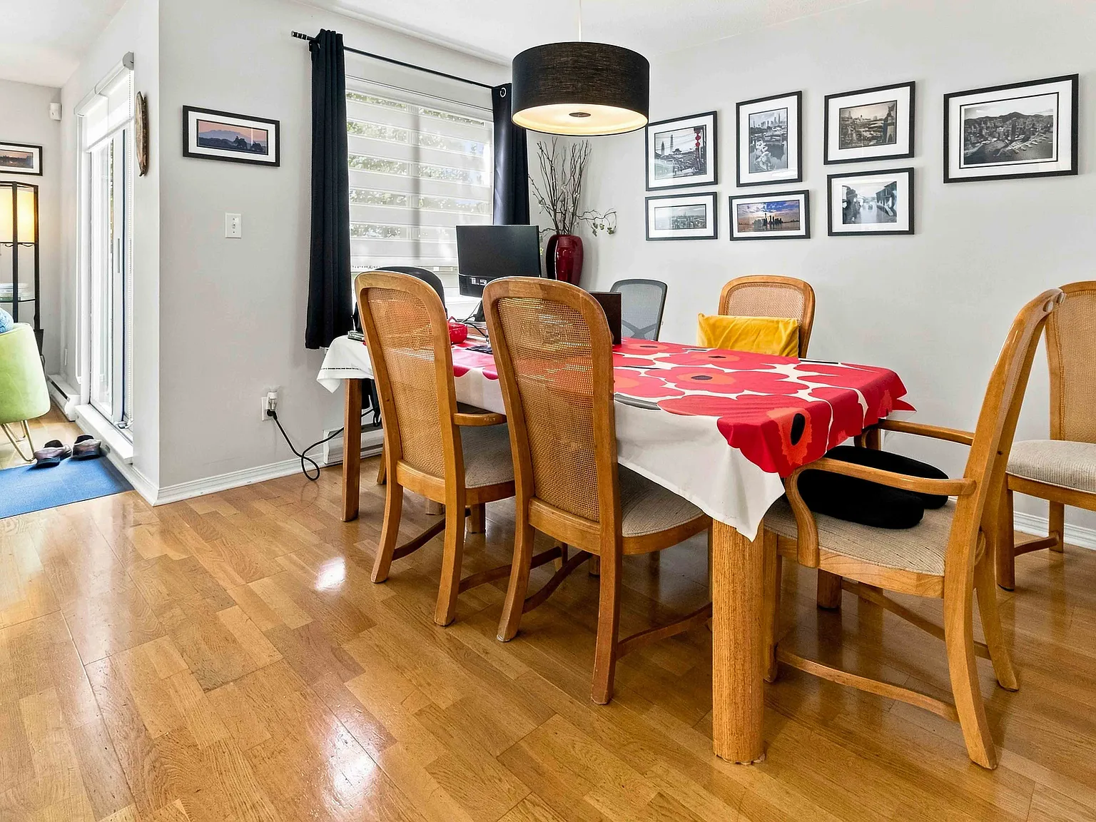 2 bed, 1115 sqft, $3,700 — Photo 4