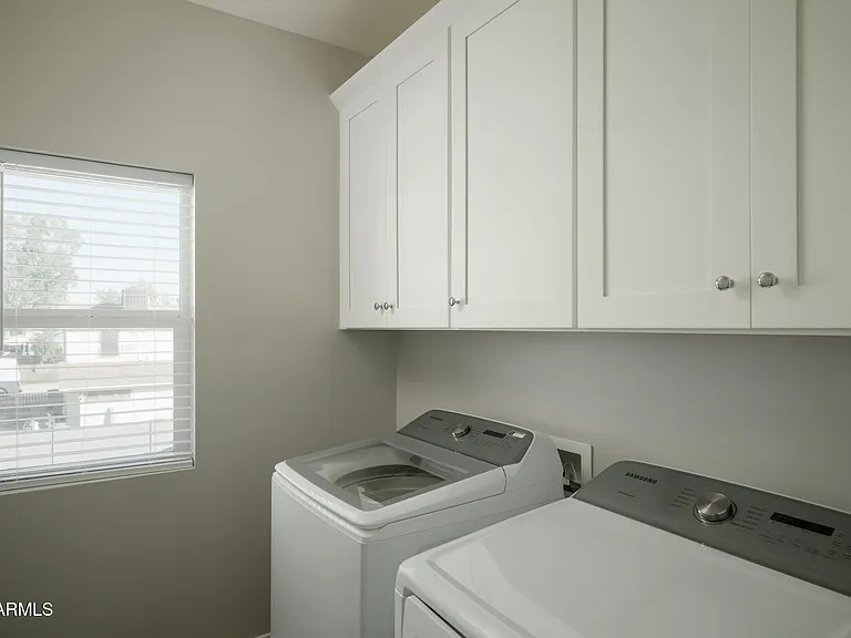 2821 N 28th Pl — Photo 21