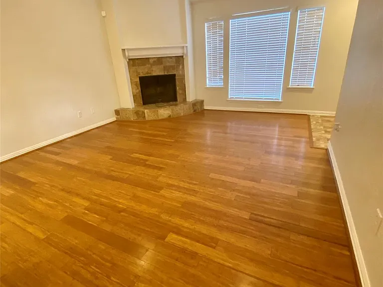 3003 Briar Dr — Photo 4