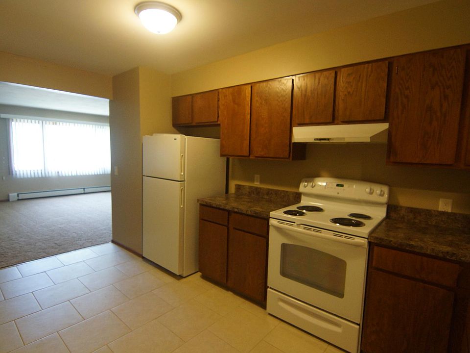 1st image of 831 S 10th St #6