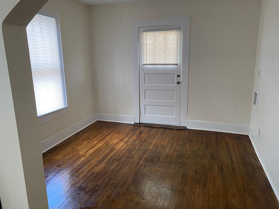 1st image of 415 S Greenwood Ave