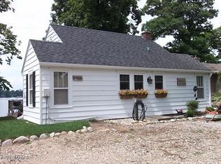 11028 Long Point Dr, Plainwell, MI 49080