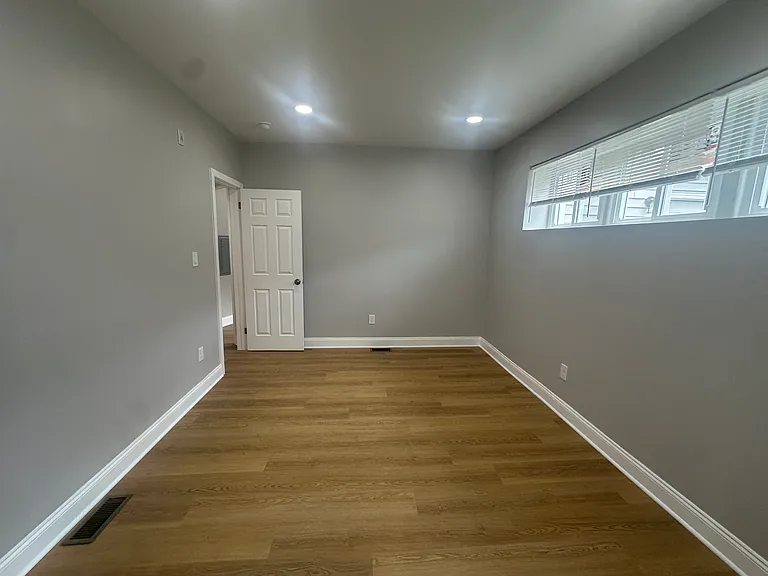 806 N 64th St — Photo 19