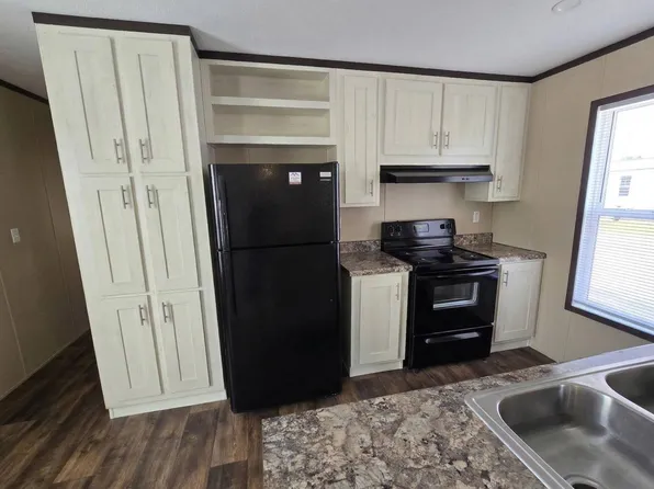 1001 E Macarthur Rd Lot 91, Wichita, KS 67216