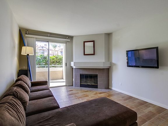 3rd image of 2150 Camino De La Reina Unit 106