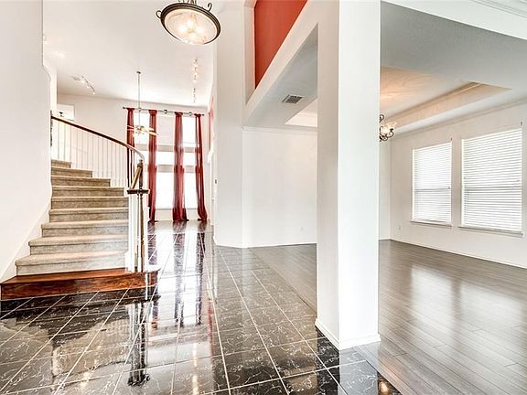 5th image of 8478 Island Cir