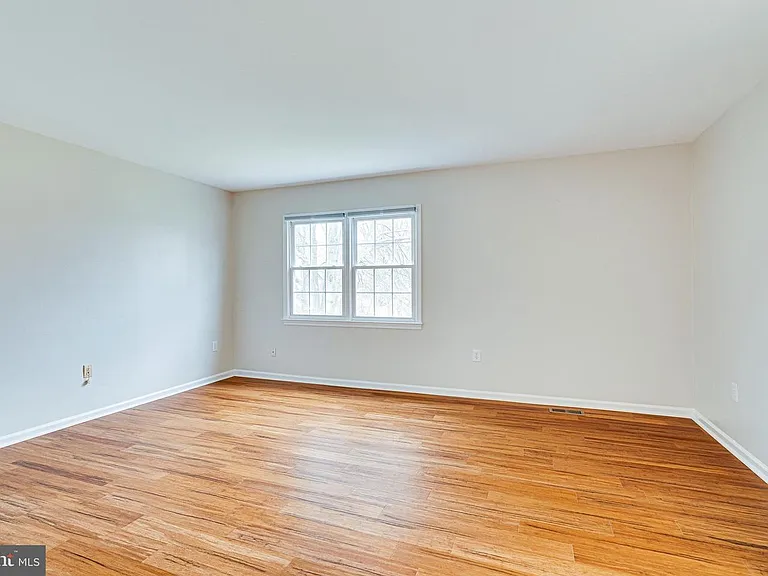 3022 Dower House Dr — Photo 38