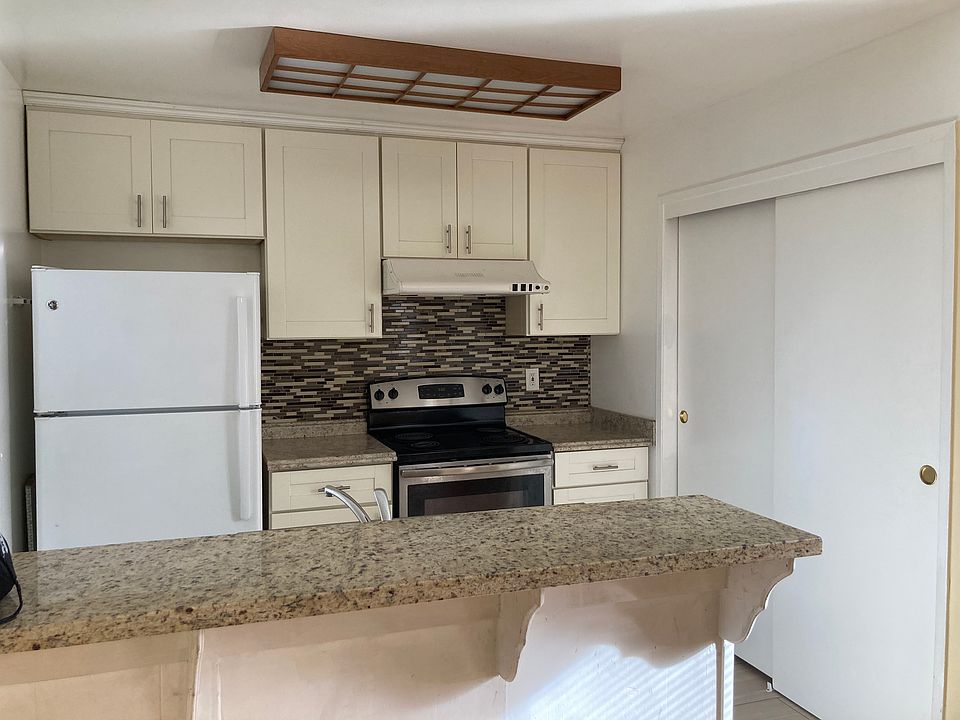 2nd image of 894 Gilchrist Walkway APT 1