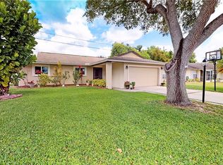 6301 Hofstra Ct E, Fort Myers, FL 33919