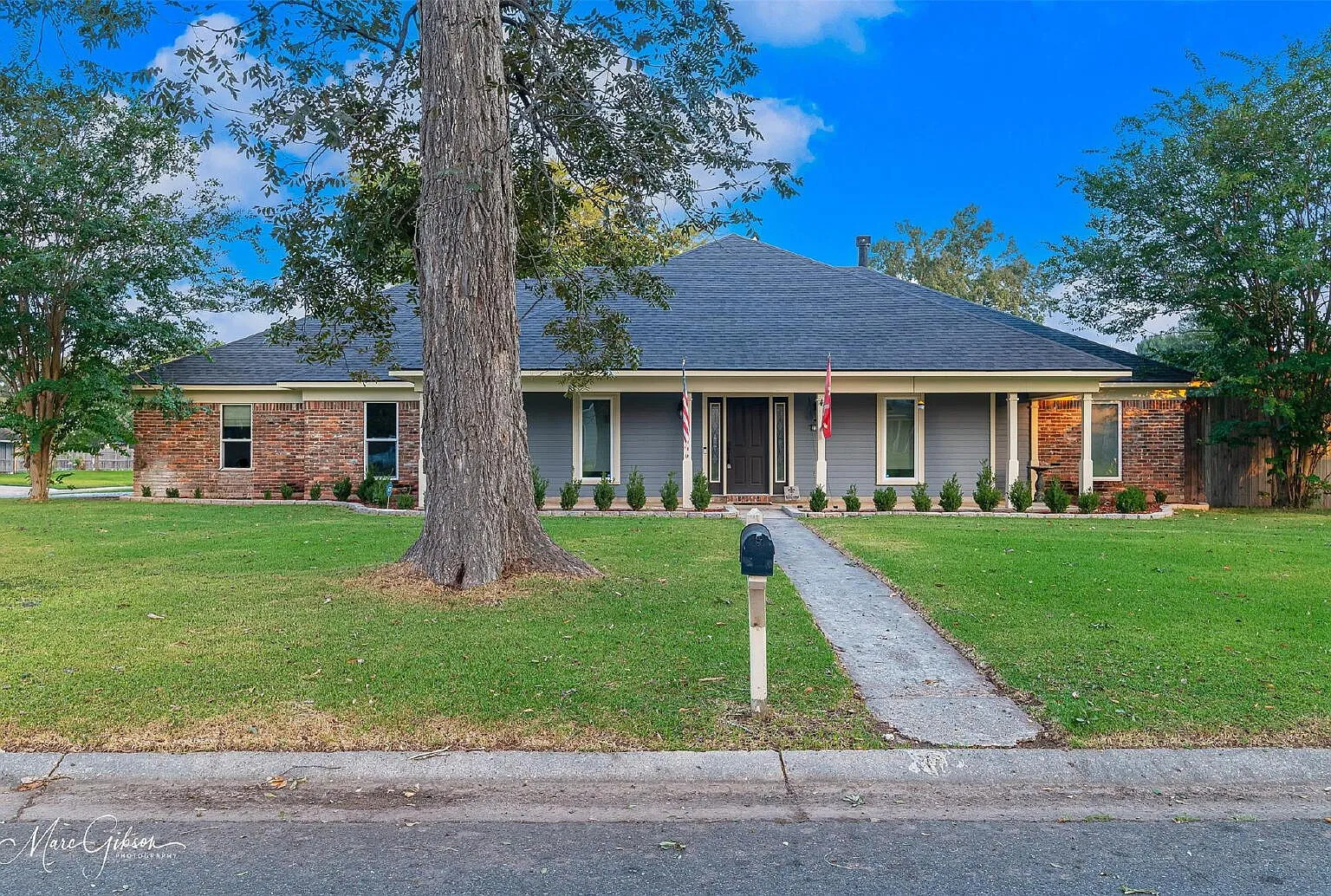 4 bed, 2.5 bath, 2625 sqft, $2,700 — Photo 1
