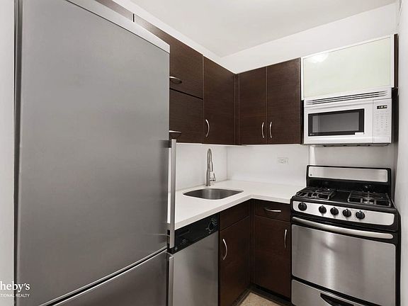 5th image of 430 W 34th St APT 3J