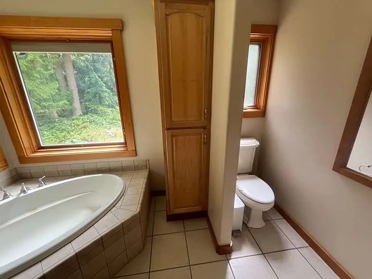 Saddle Dr — Photo 11