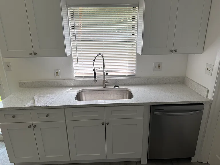 5113 Cliveden Dr — Photo 5