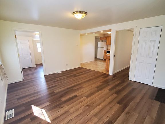 3rd image of 9247 Willowvale Ave