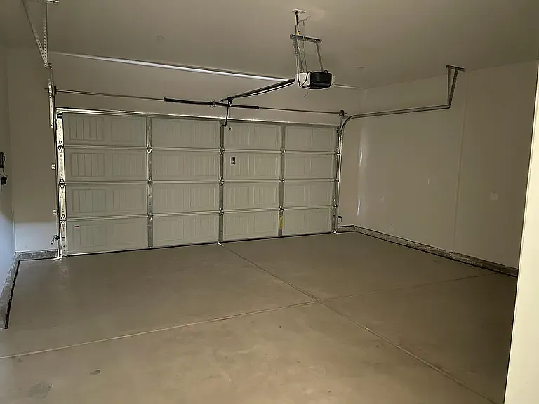 661 Granada Ct — Photo 17